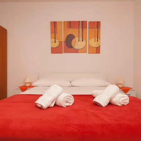 Apartman Marnika شقة