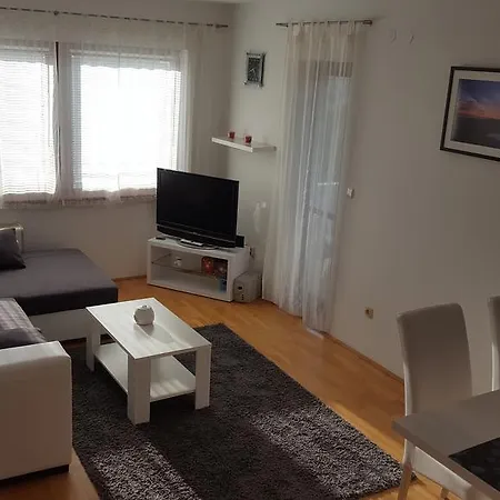 Apartman Marnika Appartamento *